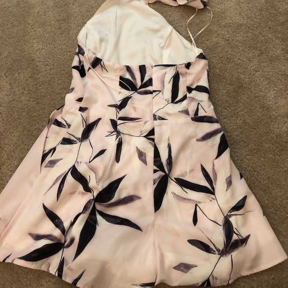 Lulu’s romper - Picture 4 of 6